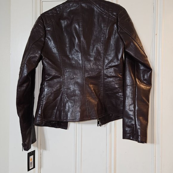 Leather jacket - Picture 2 of 3